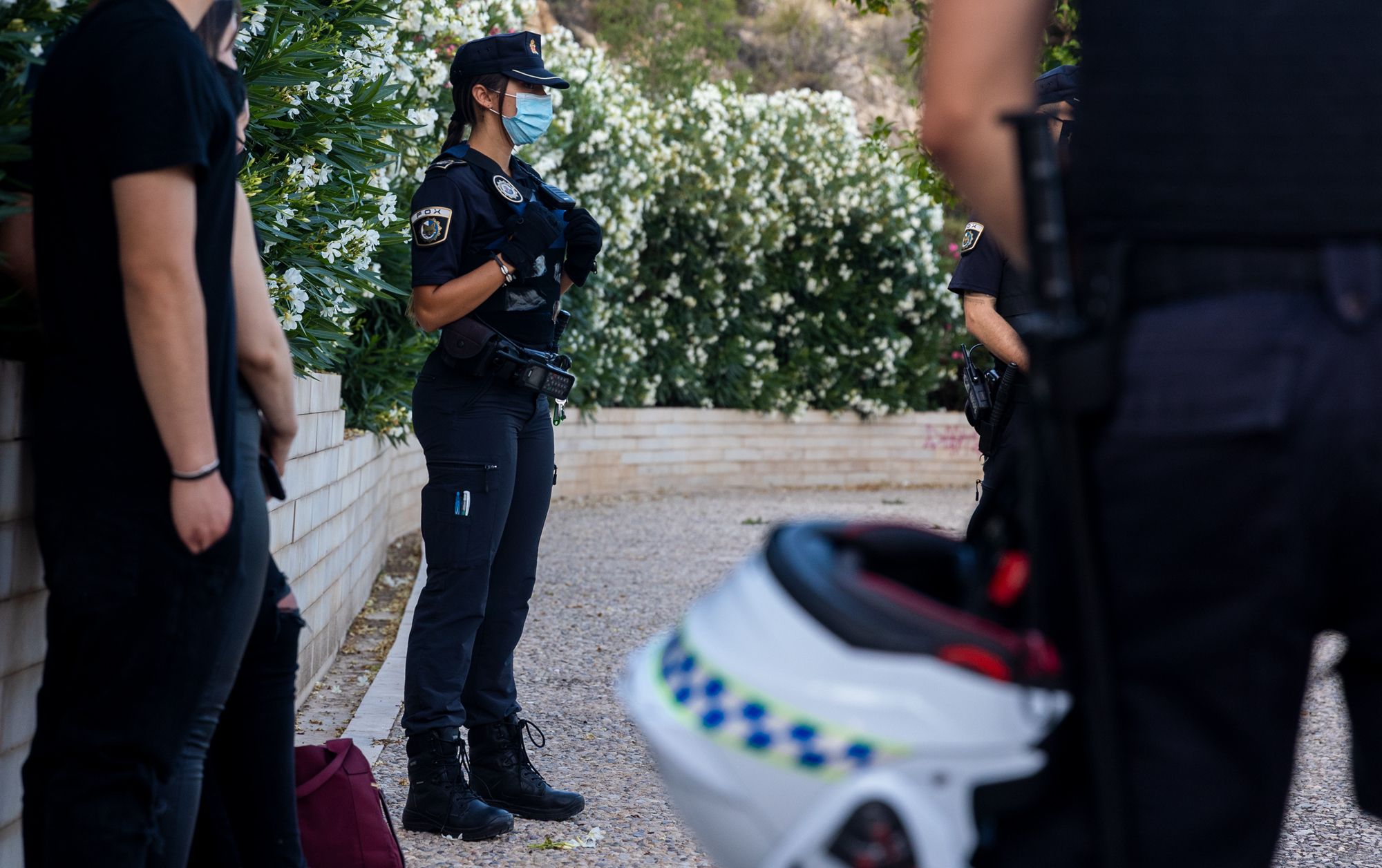 Máxima presión policial contra los botellones para frenar los contagios de covid en Alicante