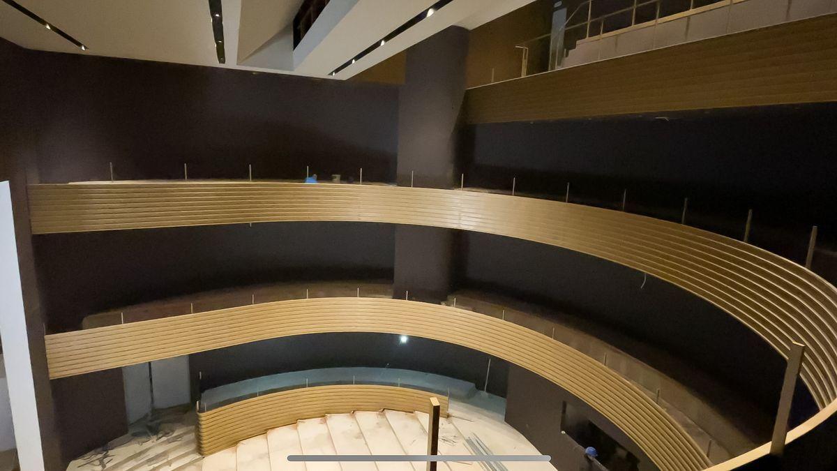 Interior del nuevo teatro María Luisa de Mérida.