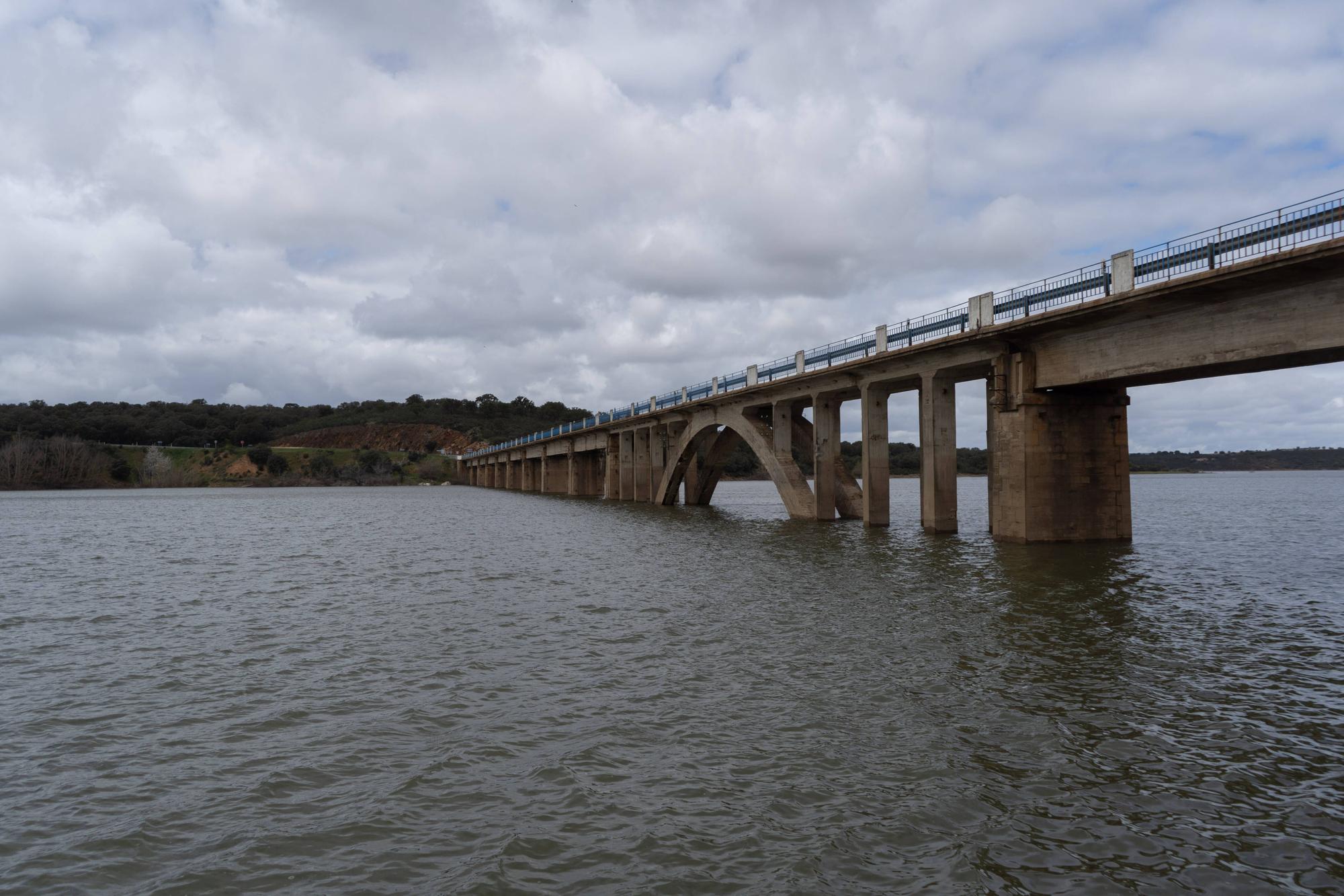 Estado del embalse de Ricobayo tras las lluvias caídas en la Semana Santa de 2024.