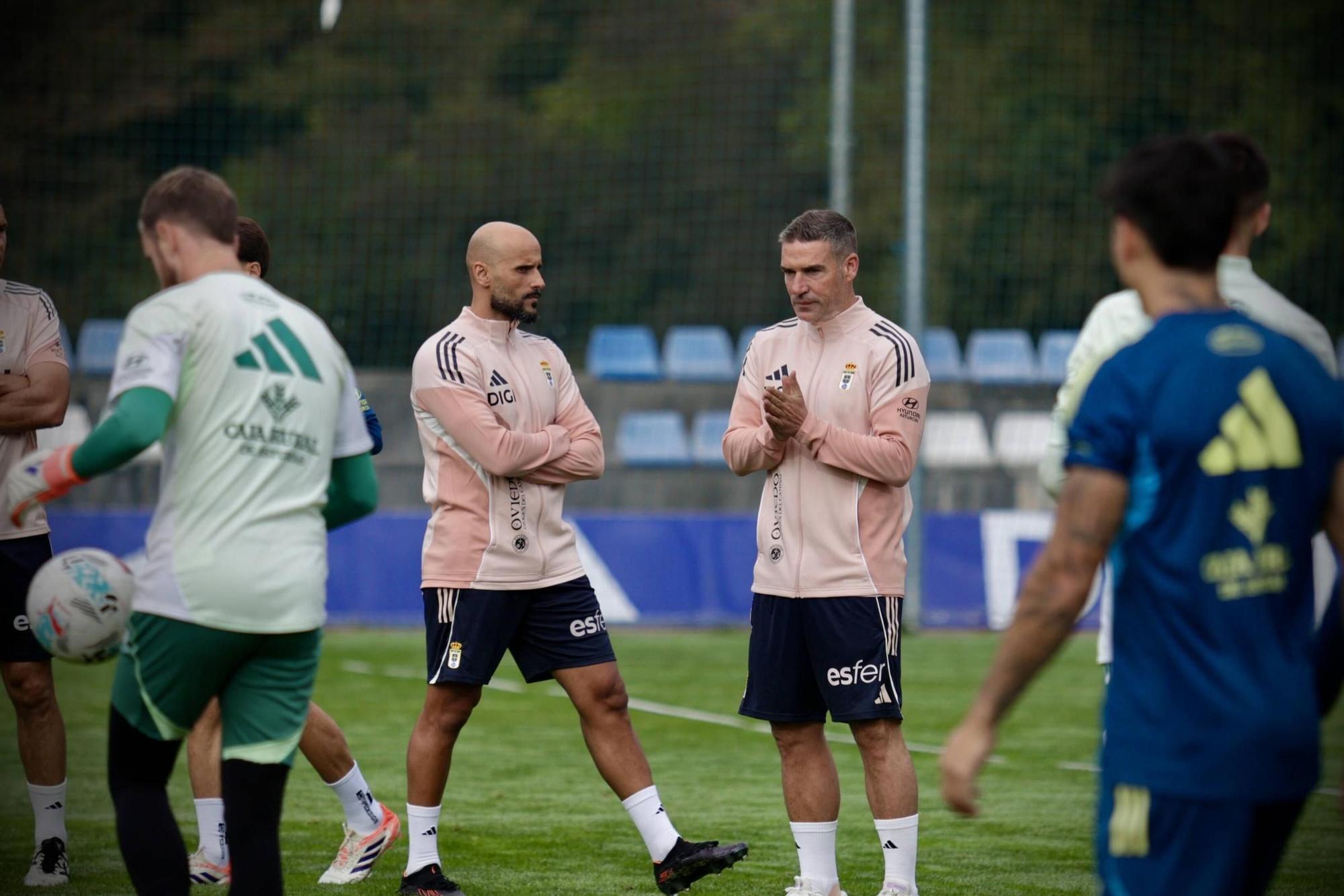 EN IMÁGENES: Así fue el primer entrenamiento de Luis Carrión al frente del Real Oviedo
