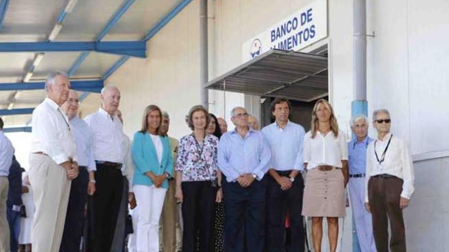 Doña Sofía, en los almacenes del Banco de Alimentos situadas en Mercapalma.