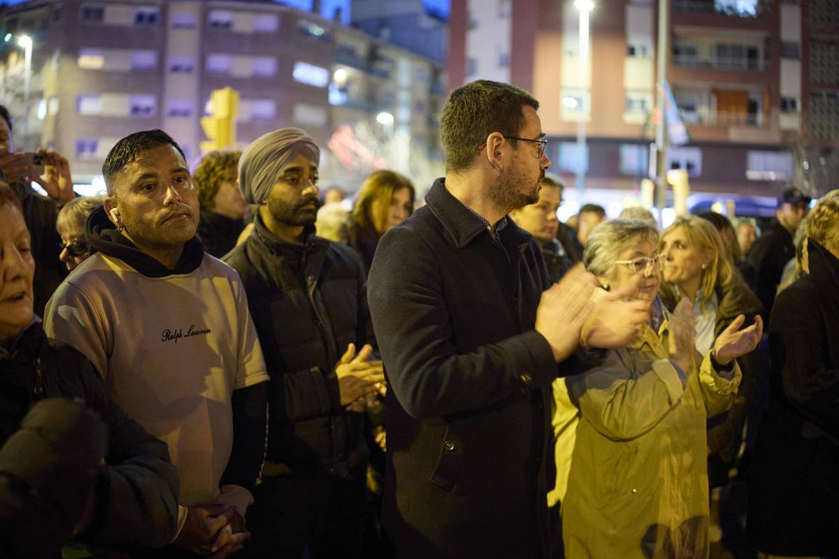 Les fotos de la concentració de rebuig a l'agressió de l'home sensellar de Girona