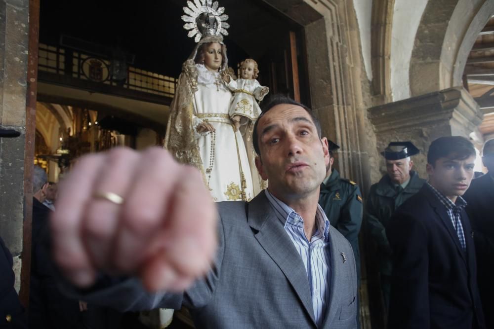 La celebración del Cristo del Socorro en Luanco.