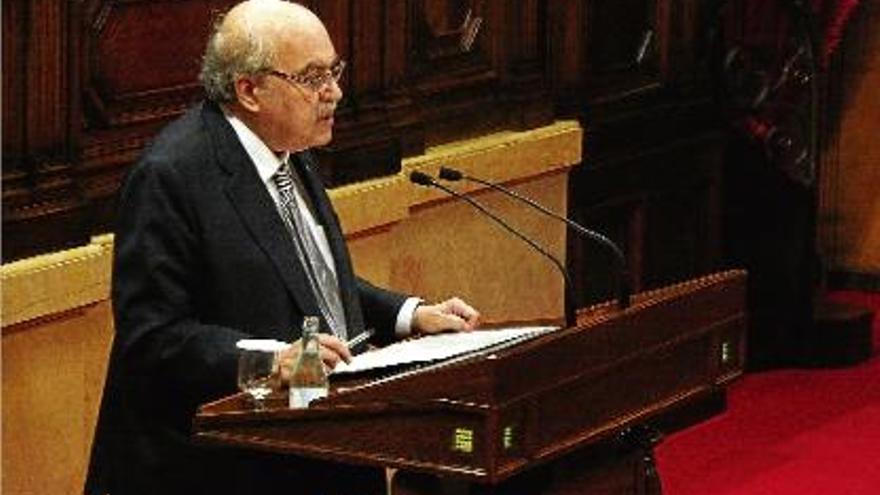 El conseller d&#039;Economia, Andreu Mas-Colell, ahir, al Parlament de Catalunya.