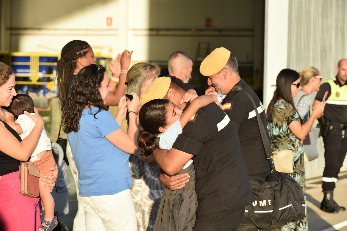 La UME regresa de Marruecos, exhausta pero feliz por haber aliviado algo el sufrimiento.