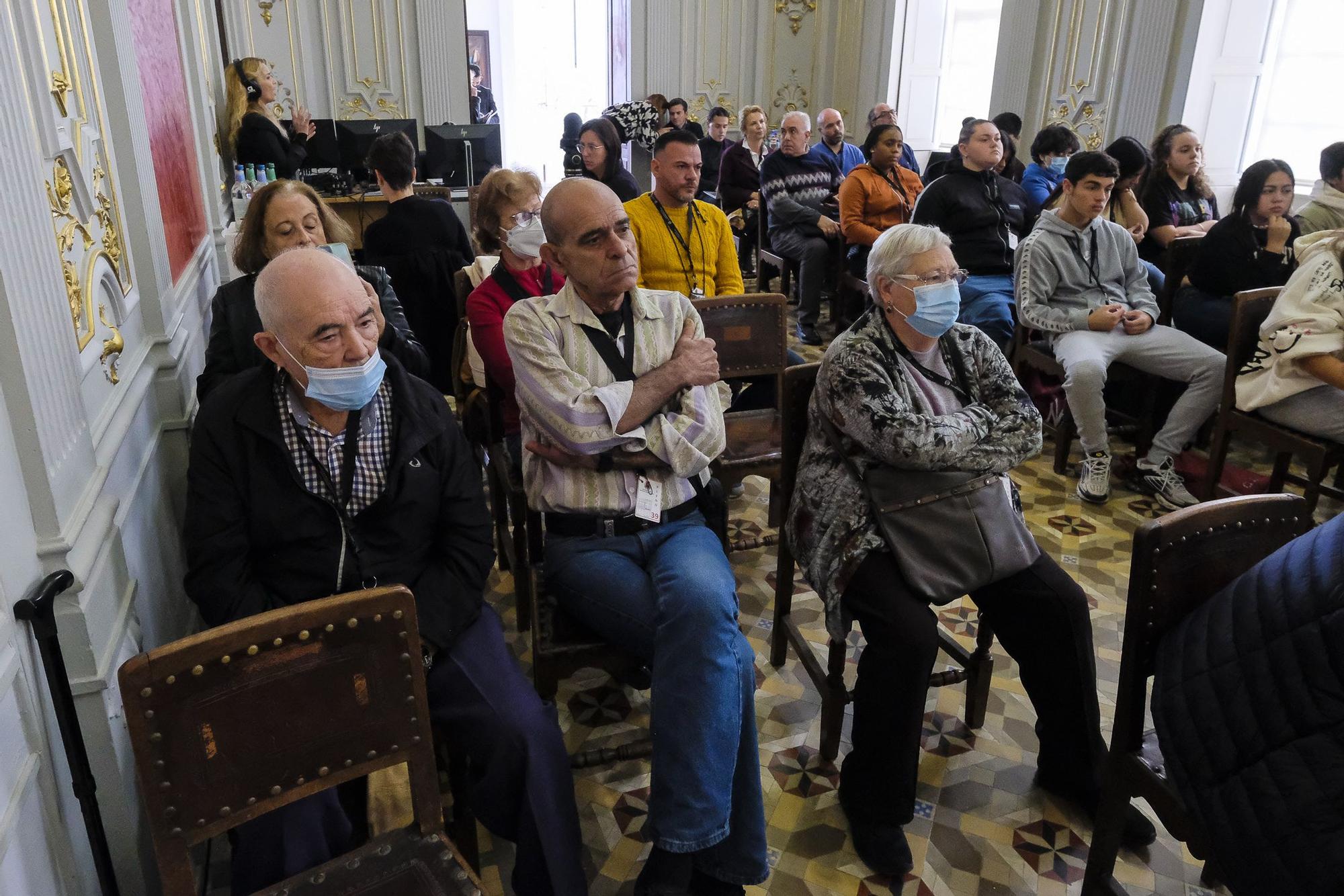 Alumnos del IES Simón Pérez acuden al pleno de Las Palmas de Gran Canaria