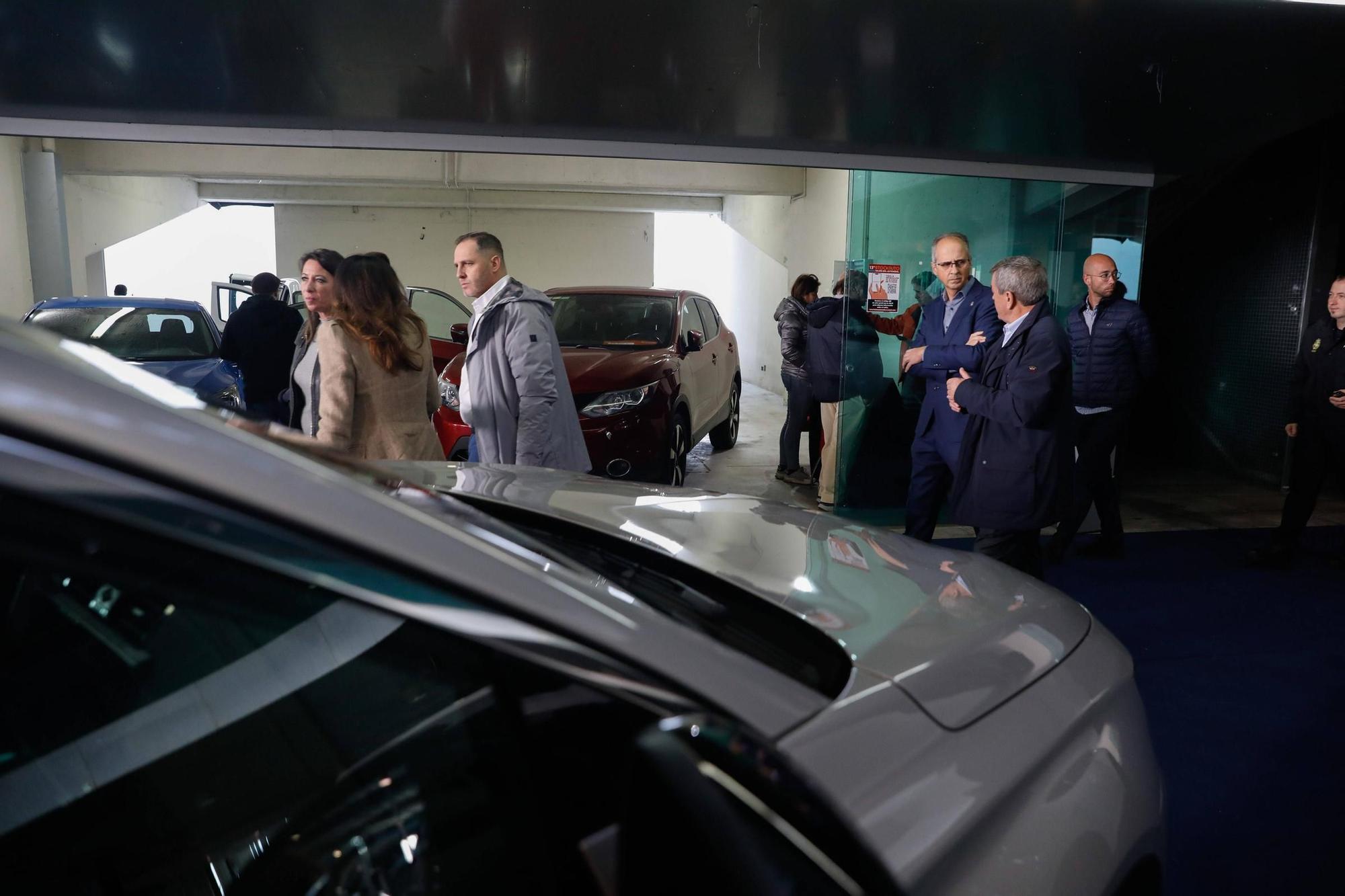 Colas y ventas exprés en el salón del automóvil de Avilés