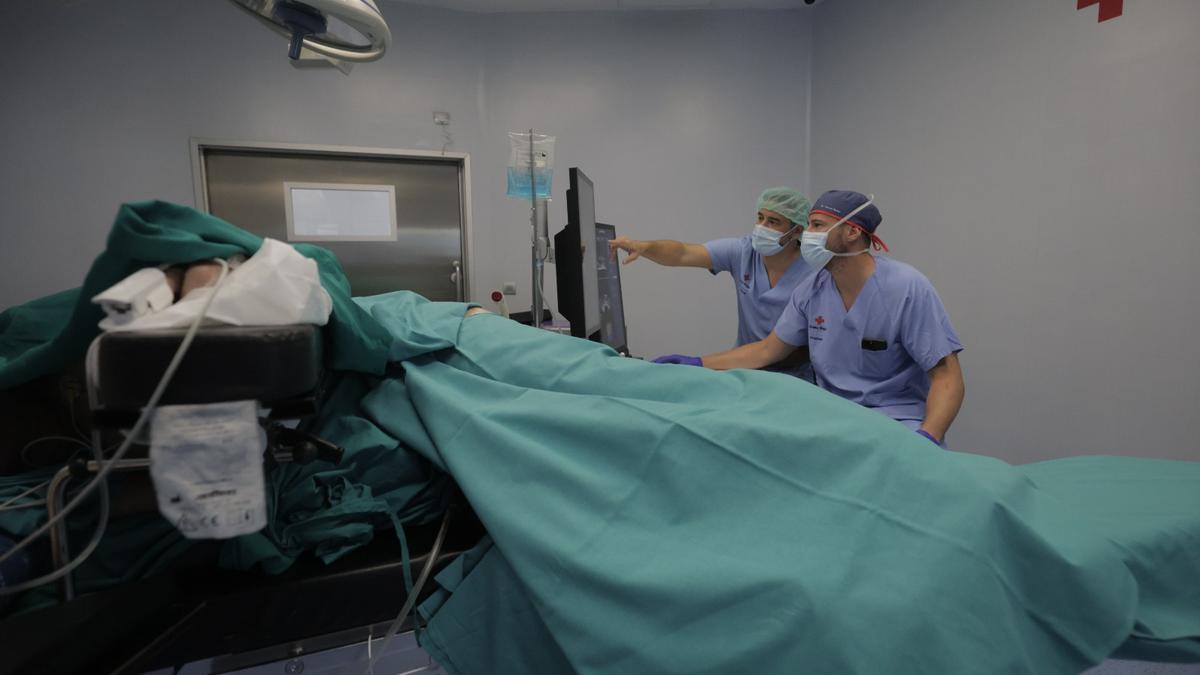 VIDEO | El hospital de la Cruz Roja, pionero en Baleares en el tratamiento focal para el cáncer de próstata
