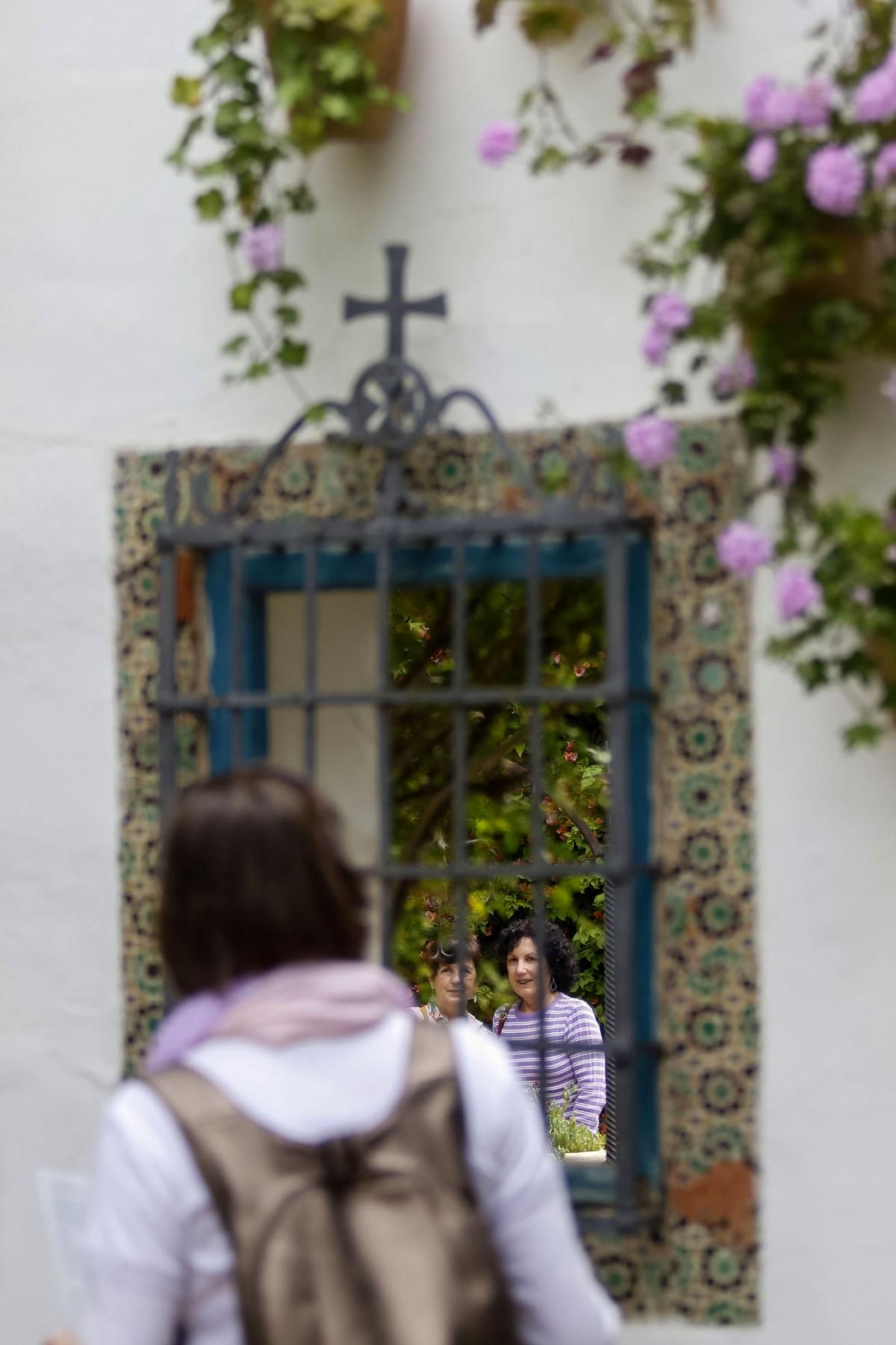 Los patios de Viana se abren a los visitantes del Mayo cordobés