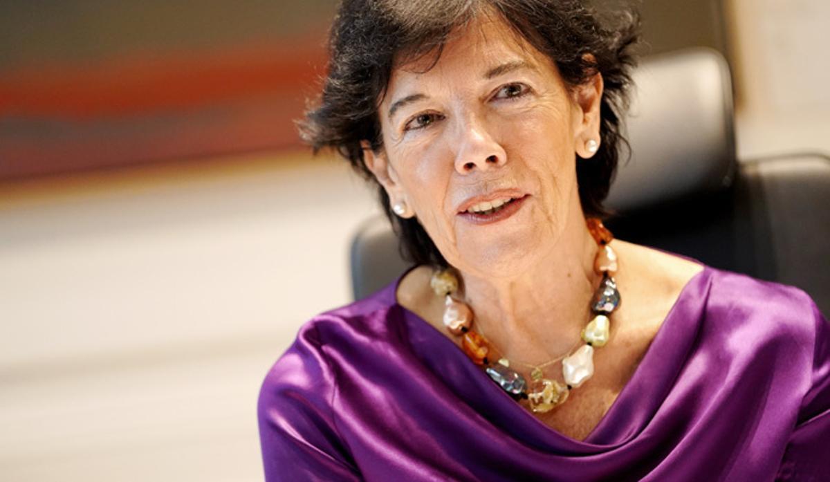 Isabel Celaá: "Hablamos mucho de bares, pero no podemos avanzar con las escuelas cerradas"