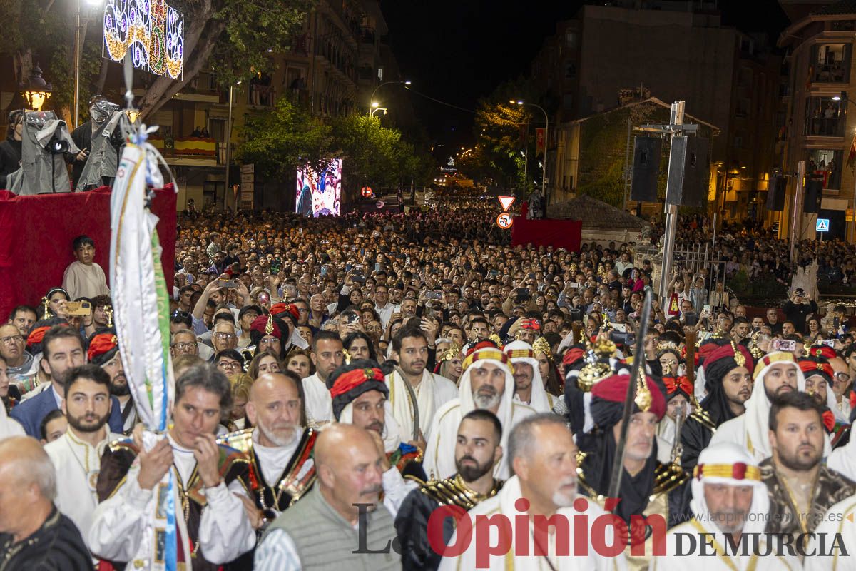 Fiestas de Caravaca | Procesión de día 3 de mayo (Procesión, parlamento y baño)