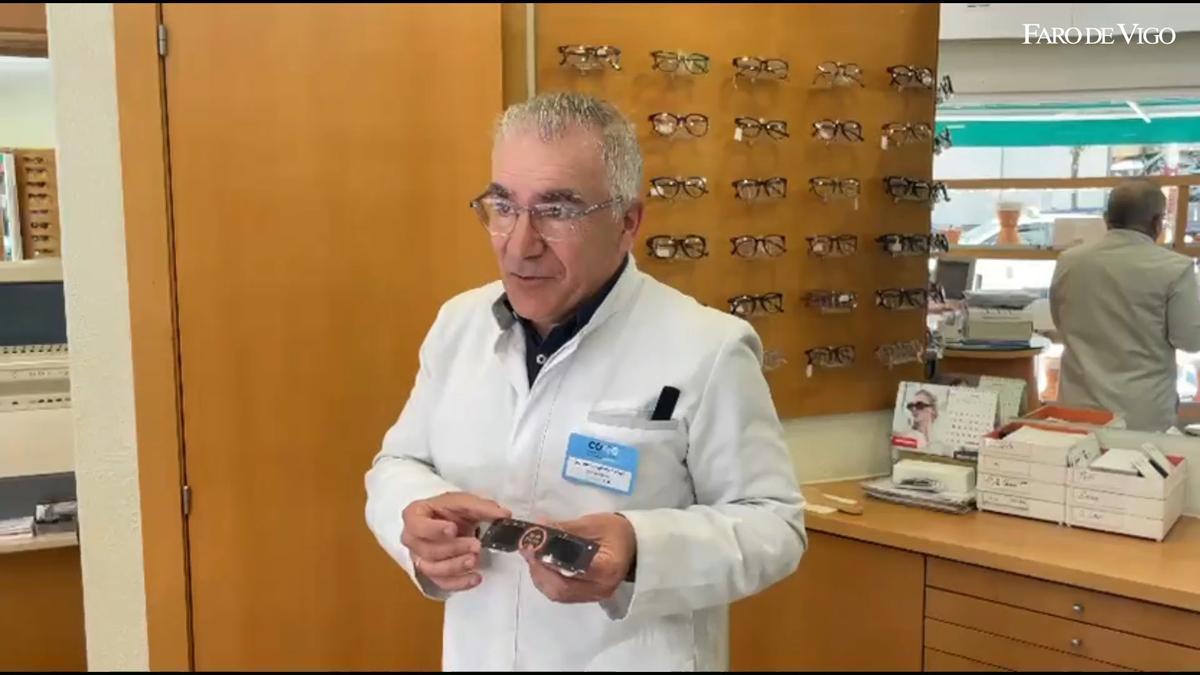 ¿Qué gafa comprar para ver el eclipse de sol?: el óptico vigués Antonio Serrat nos da las claves