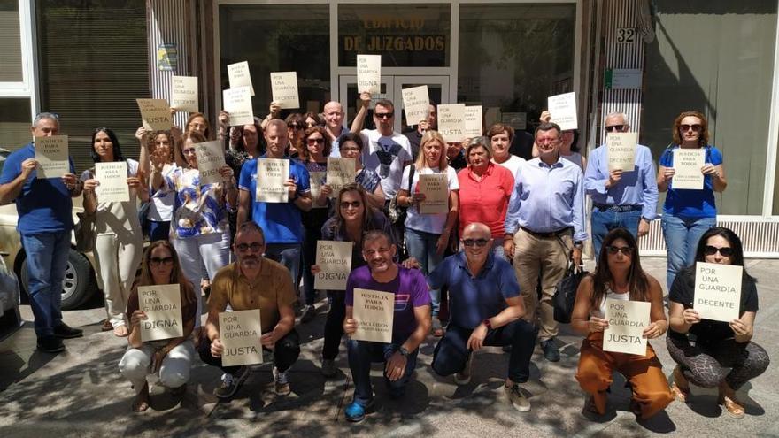 Imagen de una concentración de funcionarios en Torremolinos.