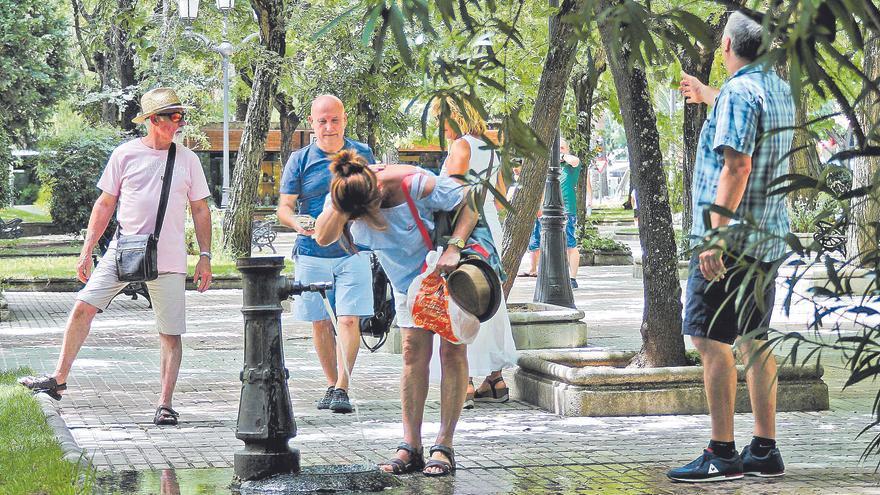 Las hospitalizaciones por calor extremo en Cáceres crecen un 13% en una década