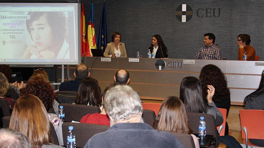 Los alumnos con altas capacidades, a debate en el CEU en la jornada «Orienta»