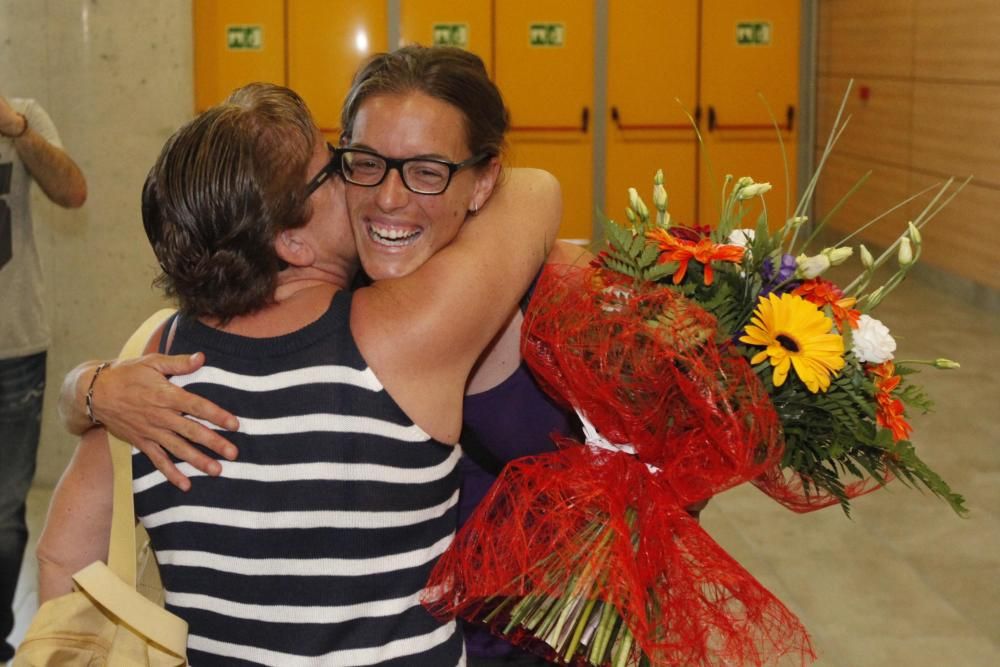 Arribada d'Esther Guerrero a l'estació del TAV a Girona