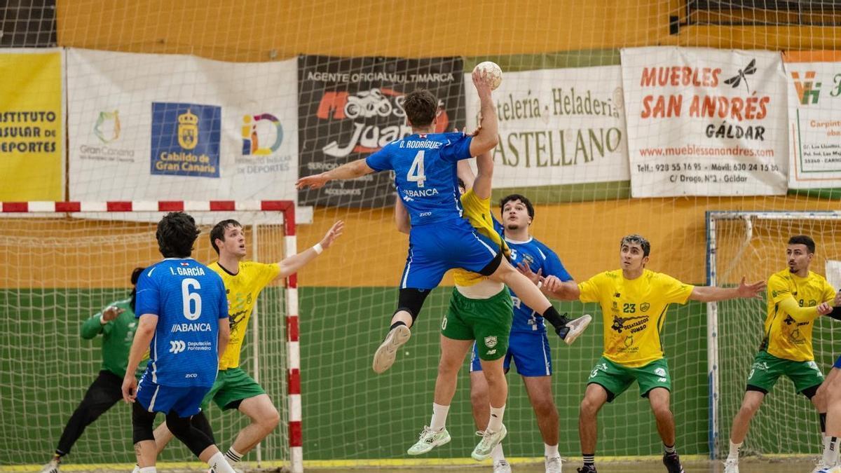 El Balonmano Gáldar cae en casa ante el Granitos Ibéricos Carballal