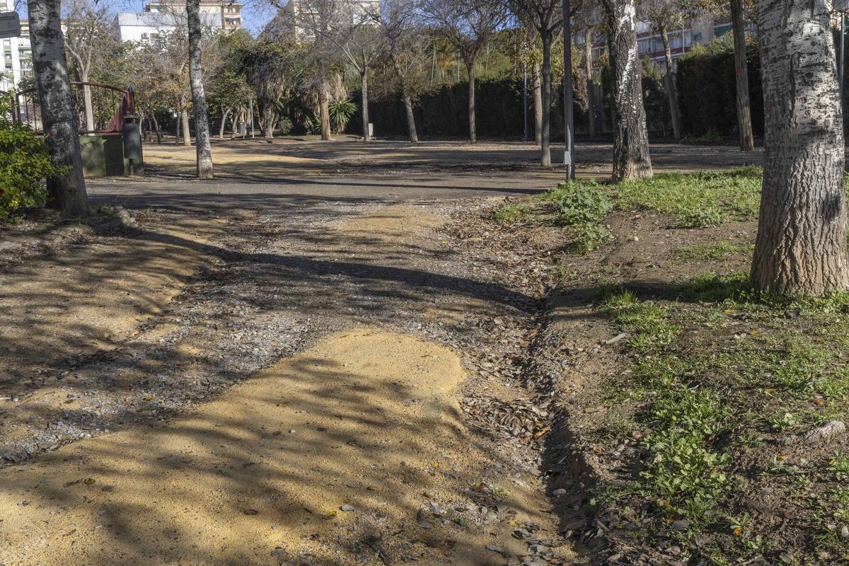 Dejadez y abandono en el parque Lo Morant