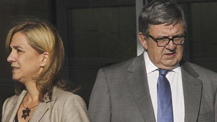 García Revenga, junto a la infanta Cristina.