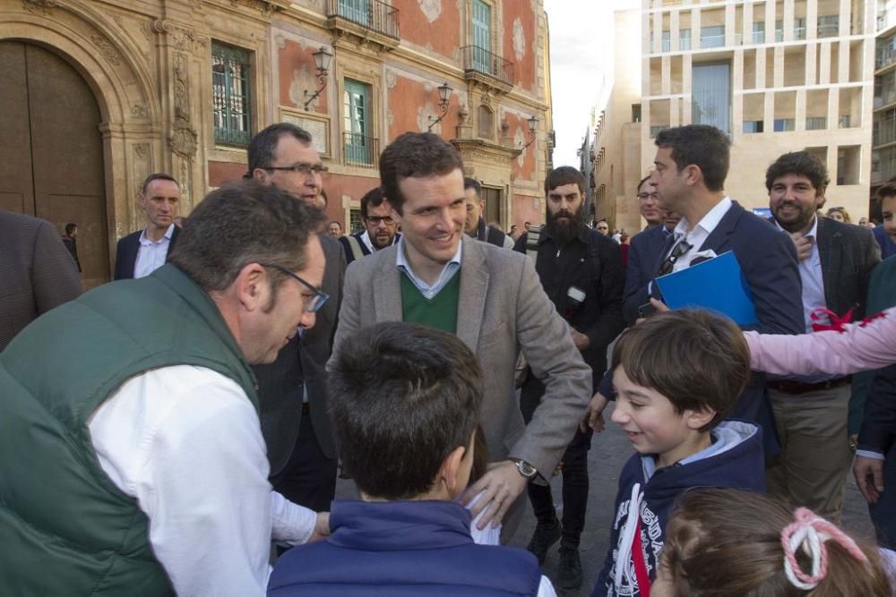 Casado apadrina las candidaturas de Ballesta y López Miras