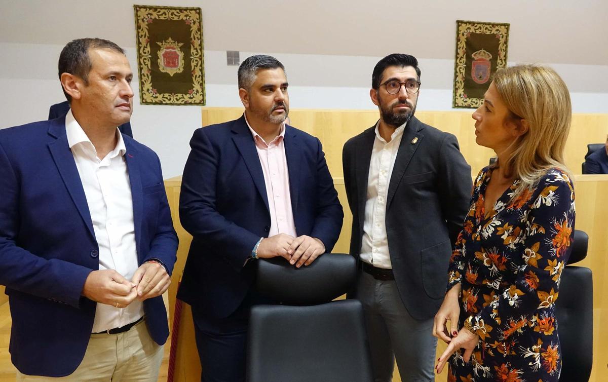 Los socialistas Josele González, Daniel Gómez, Manuel Lara y Antonia García.