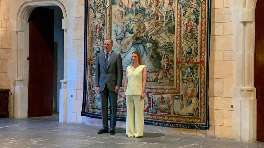 Felipe VI recibe a Prohens en el Palacio de la Almudaina
