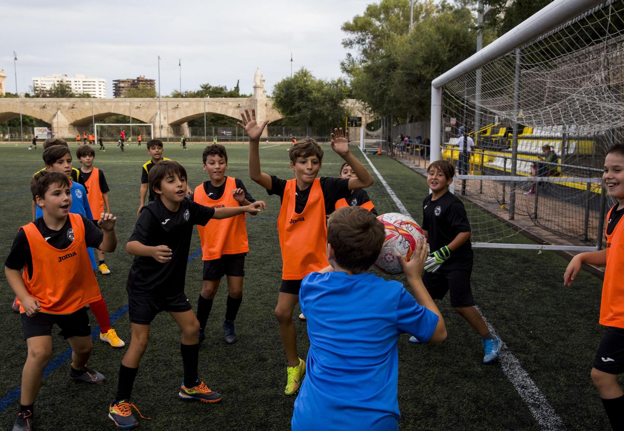 El futuro del deporte base, en el aire