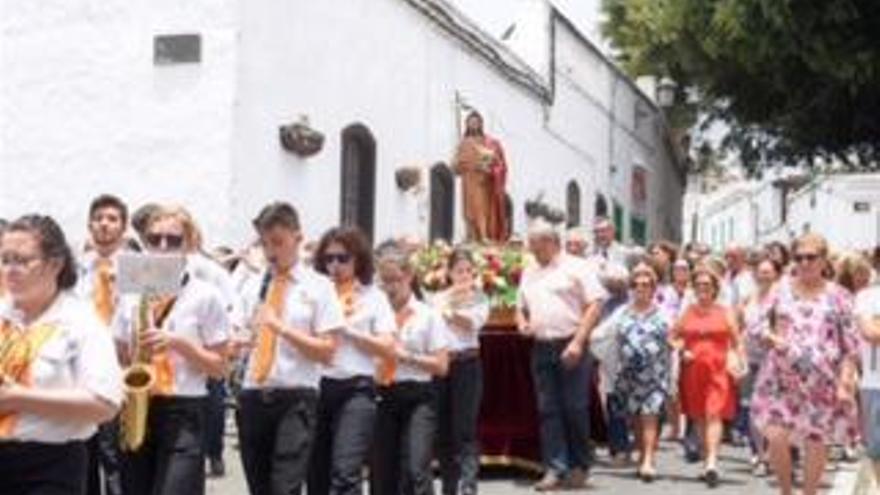 San Juan, este sábado durante la procesión celebrada en Haría.