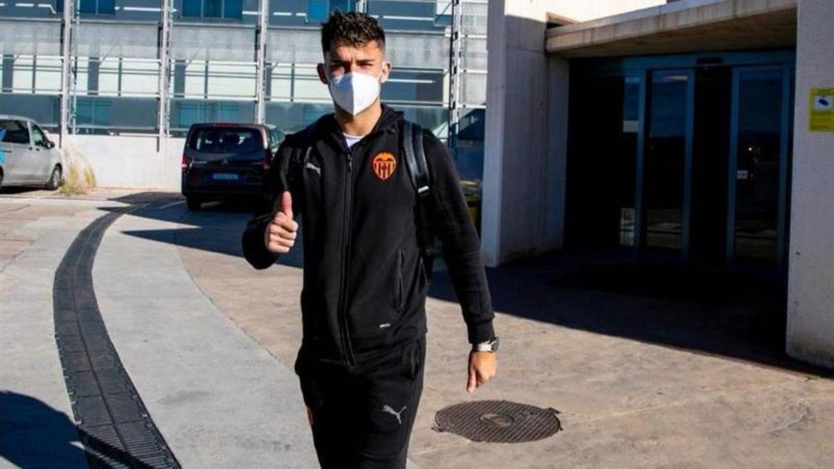 El Valencia, rumbo a Vigo.