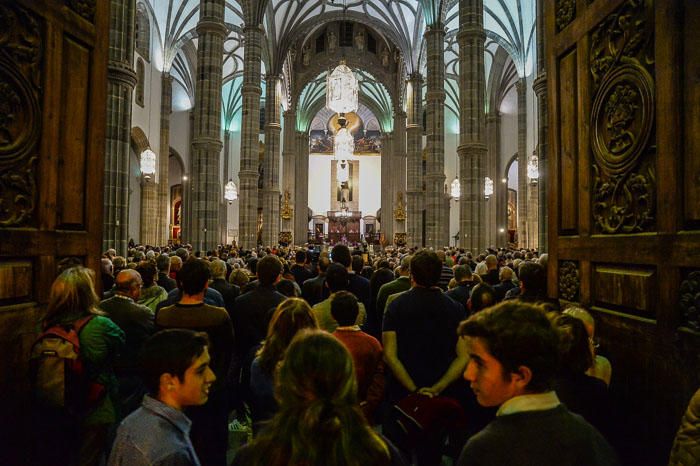 Misa en la Catedral contra Gala Drag