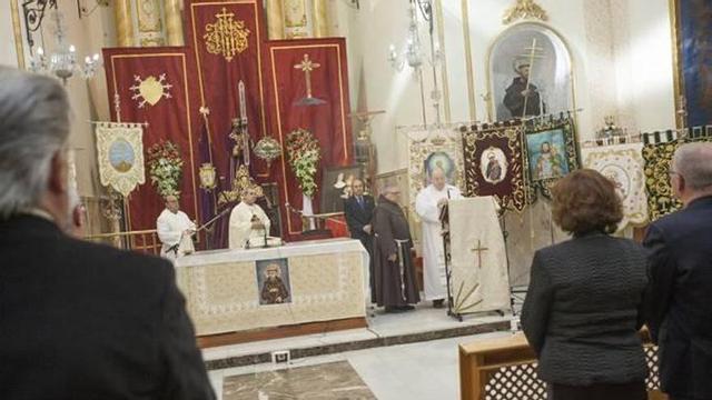 Agrupaciones religiosas participaron en la misa.