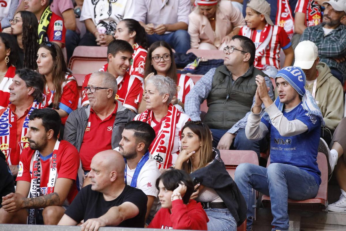 Derbi asturiano: las imágenes del partido entre el Sporting y el Oviedo en El Molinón