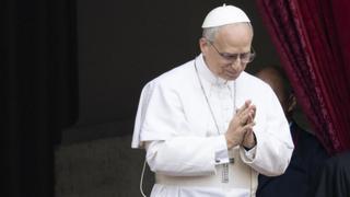 En directo | Miles de fieles se despiden del Papa, trasladado a la basílica de San Pedro