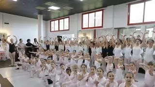Talento regional para el ballet clásico: 70 niños y niñas de toda Asturias preparan la representación de "El Cascanueces"