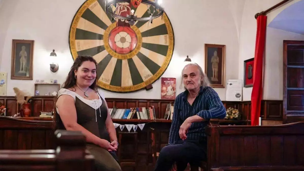 Vídeo | Lancelot, la taberna inglesa de la Tabla Redonda que abrieron los Vaughan, cumple 40 años en Cáceres