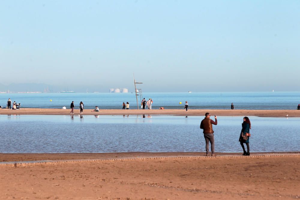 Una albufera en la playa de Las Arenas