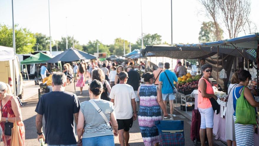Galería | Los mercadillos extremeños pierden el 60% de sus ventas en el primer semestre