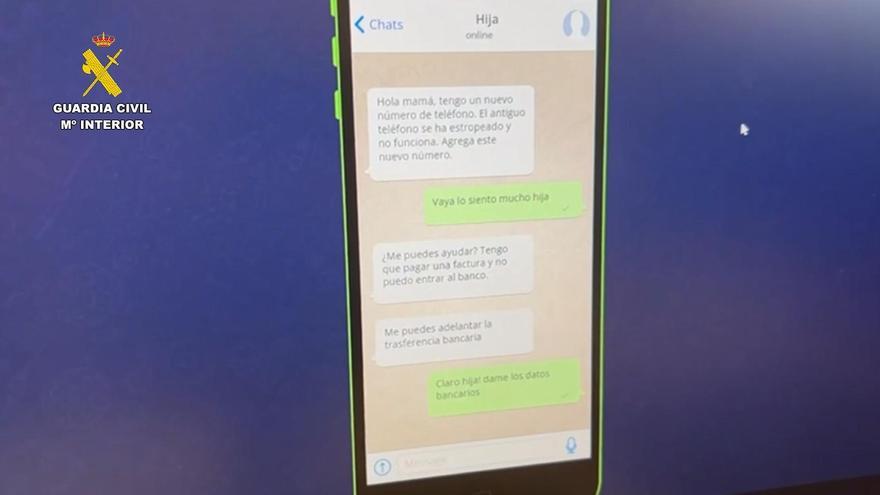La estafa del hijo en apuros por WhatsApp: la Guardia Civil desmantela 16 grupos que actuaron con 320 víctimas