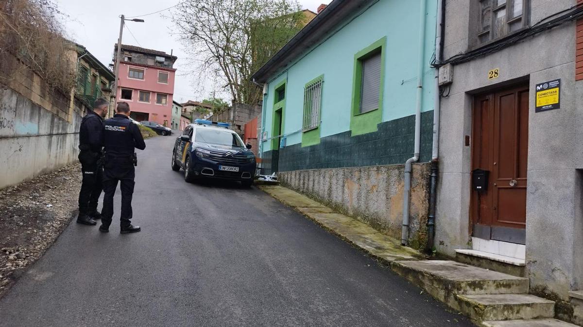 EN IMÁGENES: Un joven de La Felguera descuartiza a su compañero de piso