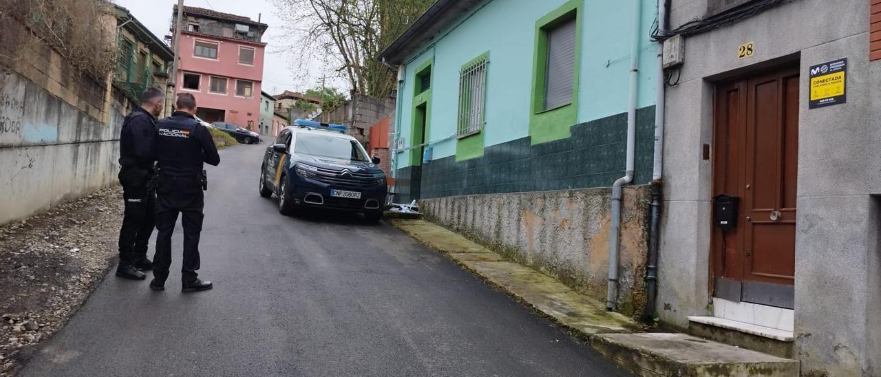 EN IMÁGENES: Un hombre de La Felguera descuartiza a su compañero de piso