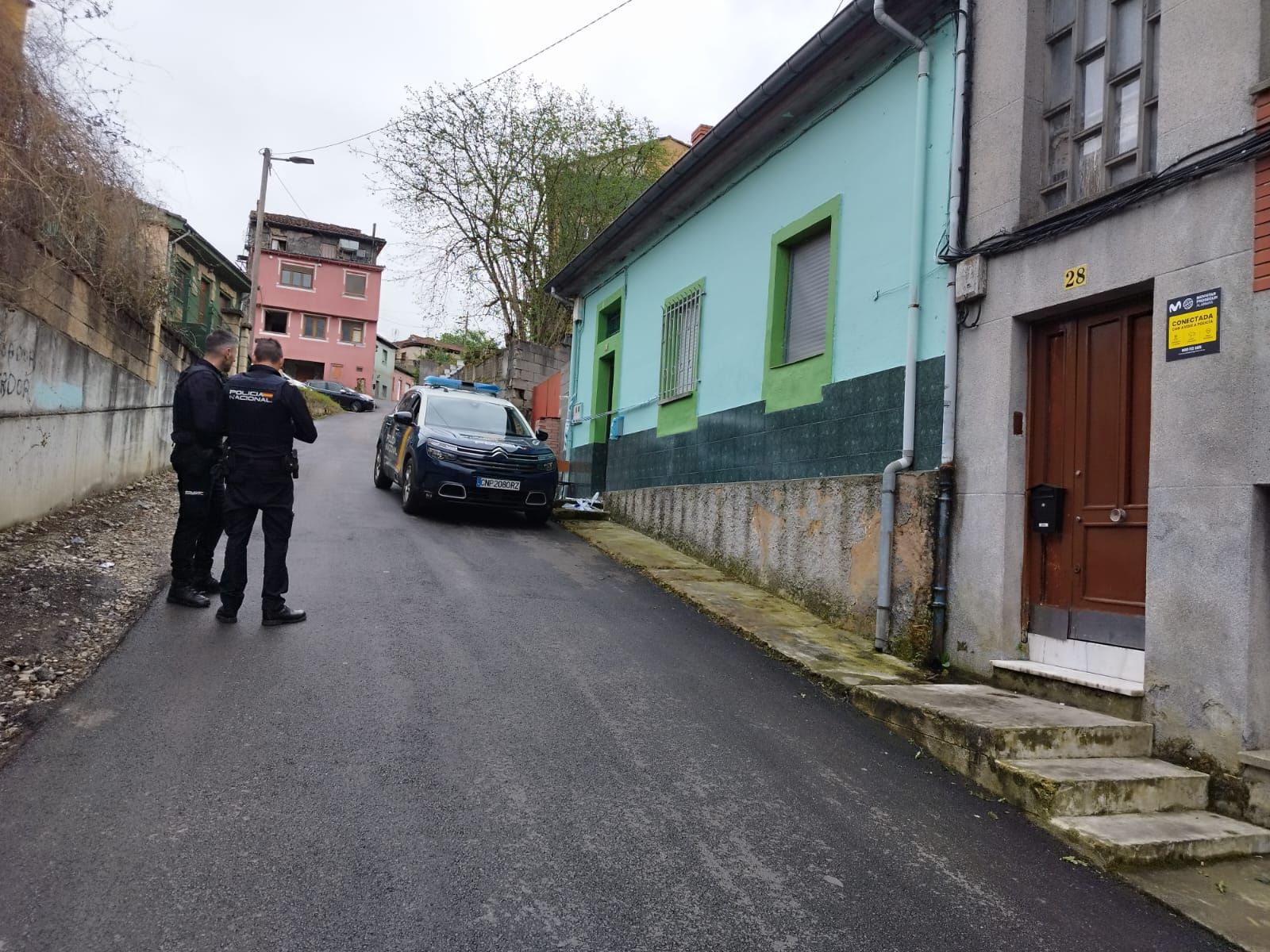 Detenido un joven de La Felguera por matar y descuartizar a su compañero de piso, un hombre de unos 70 años.
