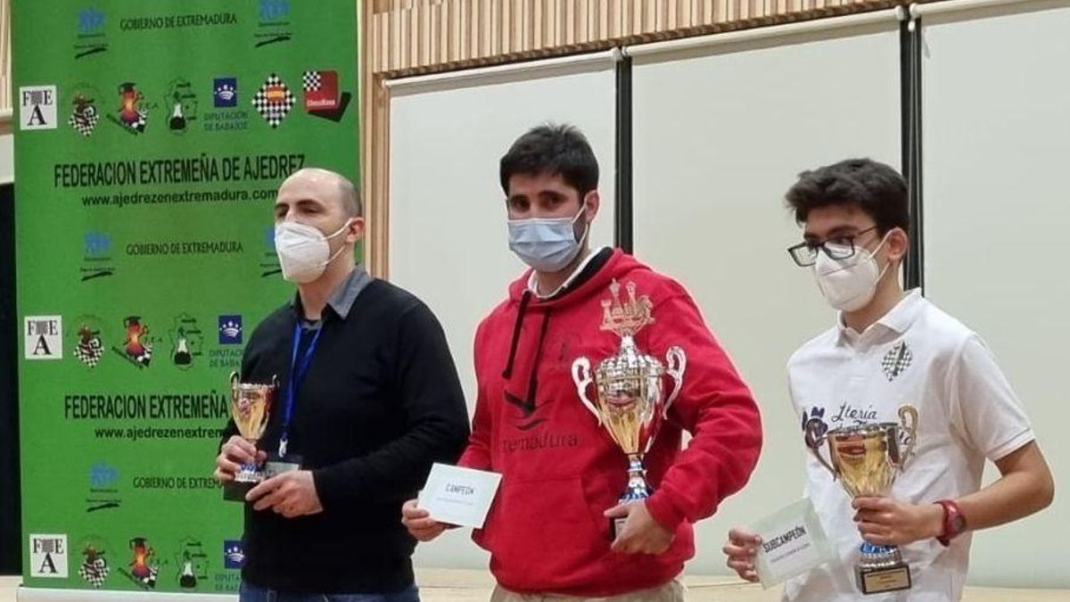 Los tres primeros clasificados.