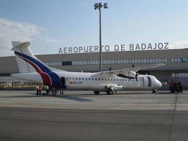 Lo confirma el BOE: el trayecto Barcelona-Badajoz ya es oficialmente un "servicio público" con vuelos garantizados