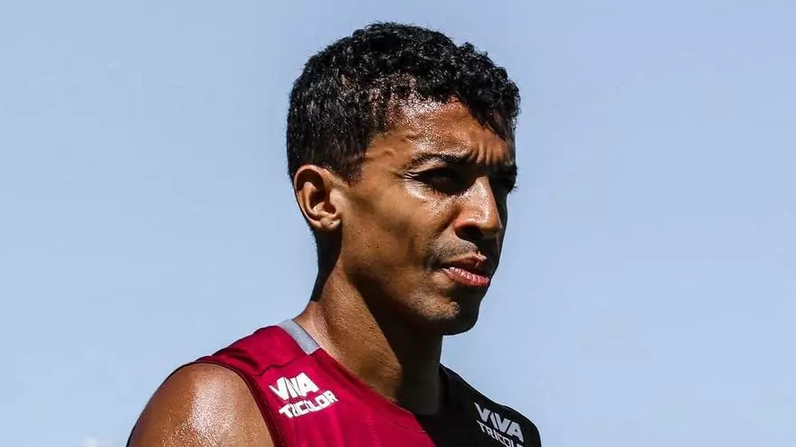 Luiz Gustavo, hospitalizado por una embolia pulmonar