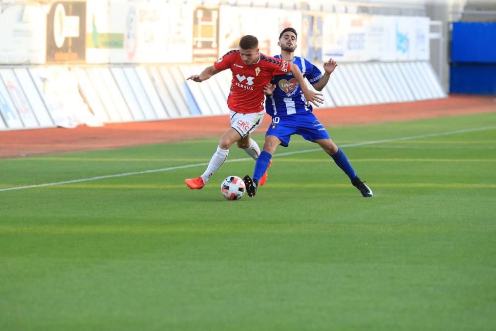 Toril sentencia al Lorca y da el primer triunfo al Real Murcia