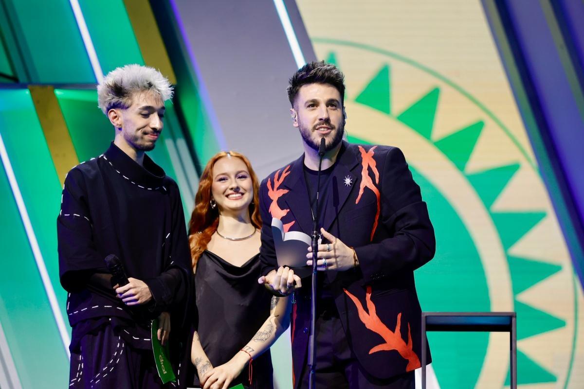 Paul This y Ruslana, finalistas de OT 2023, y Antonio José en los Premios Dial