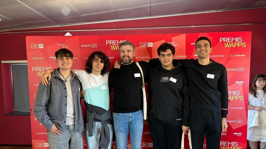 Quatre alumnes de l’Institut Cendrassos de Figueres guanyen el Premi Wapps al Web amb Compromís Social