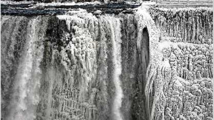 L&#039;onada de fred als EUA congela les cascades del Niàgara