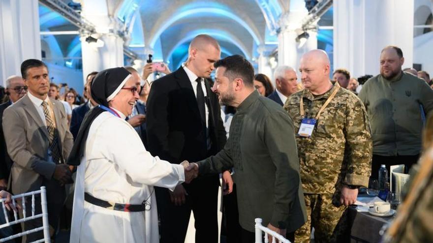 Emotiu missatge de sor Lucía des d'Ucraïna, convidada per Zelenski a l'acte oficial de la Dia de la Independència