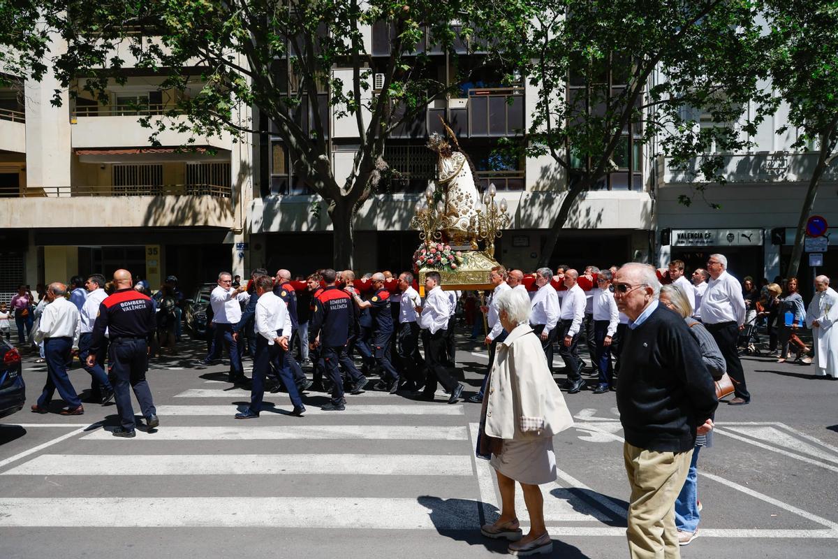 La Virgen de Tabacalera recorre el barrio de la Exposición